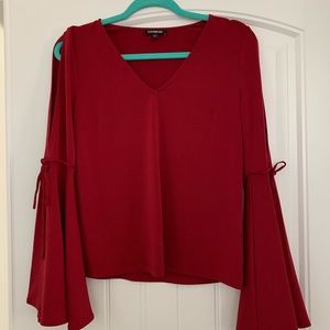 Express Alit, Bell Sleeve Top